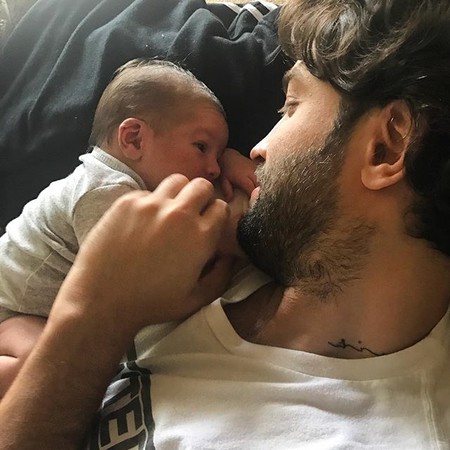 دانلود آهنگ الله اکبر الله اکبر بنیامین بهادری Mp3 دانلود آهنگ الله اکبر الله اکبر بنیامین بهادری Mp3