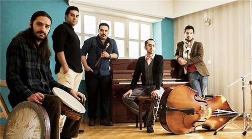 دانلود آهنگ میرقصی و میچرخی در گردش هر دستم در آینه ام هستی در آینه ات هستم گروه دال Mp3 دانلود آهنگ میرقصی و میچرخی در گردش هر دستم در آینه ام هستی در آینه ات هستم گروه دال Mp3