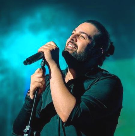 دانلود آهنگ شب من میشه تماشایی همه زومن روما ملکه زیبایی عماد طالب زاده Mp3 دانلود آهنگ شب من میشه تماشایی همه زومن روما ملکه زیبایی عماد طالب زاده Mp3