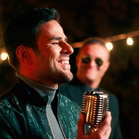 دانلود آهنگ یه روح با دو تا دل تنگیم من و تو یه عکس دوتایی قشنگیم من و تو ایوان بند Mp3