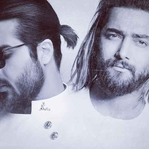 دانلود آهنگ جلو همه بگو به من عاشقتم تو حرف دلمو بزن دلتو بسپر به من ماکان بند Mp3 دانلود آهنگ جلو همه بگو به من عاشقتم تو حرف دلمو بزن دلتو بسپر به من ماکان بند Mp3