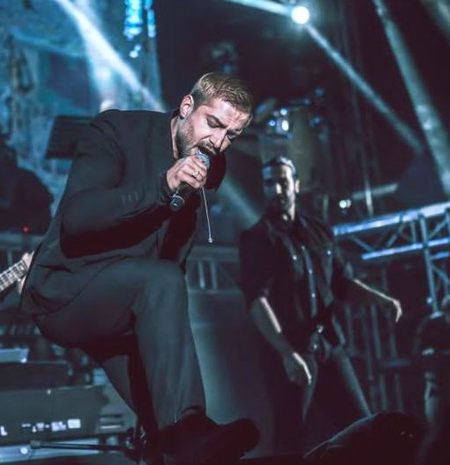 دانلود آهنگ نمیبینی چجوری موندم تو تنهایی نمیدونی دلم میگیره یه وقتایی ماکان بند Mp3 دانلود آهنگ نمیبینی چجوری موندم تو تنهایی نمیدونی دلم میگیره یه وقتایی ماکان بند Mp3