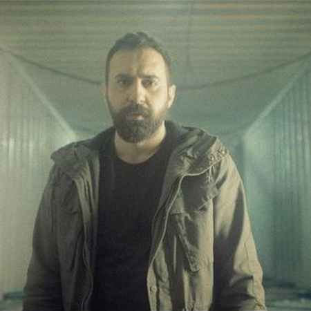 دانلود آهنگ چقد موج موهات به دریا میاد چقد با تو ساحل تماشاییه مهدی یراحی Mp3 دانلود آهنگ چقد موج موهات به دریا میاد چقد با تو ساحل تماشاییه مهدی یراحی Mp3