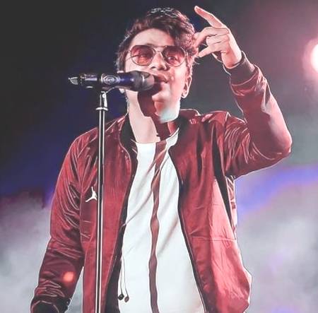 دانلود آهنگ بیخودی نیست که دل شده قربونت من به قربون تو و زلف پریشونت محسن ابراهیم زاده Mp3 دانلود آهنگ بیخودی نیست که دل شده قربونت من به قربون تو و زلف پریشونت محسن ابراهیم زاده Mp3