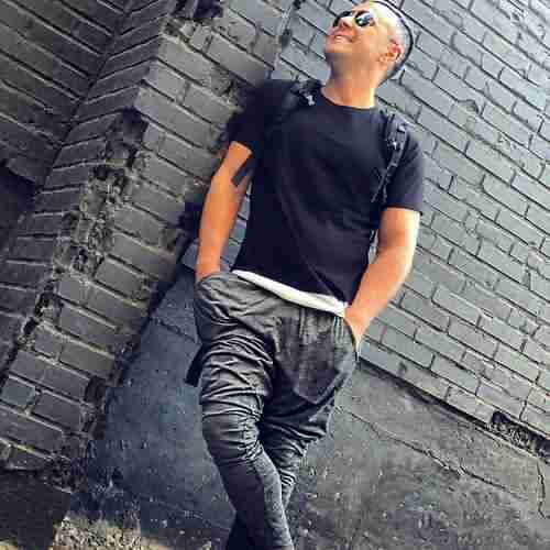 دانلود آهنگ بازم دلم گرفته شب تولدم شد نمیدونم چجوری یه سال دیگه رد شد ناصر زینعلی Mp3 دانلود آهنگ بازم دلم گرفته شب تولدم شد نمیدونم چجوری یه سال دیگه رد شد ناصر زینعلی Mp3