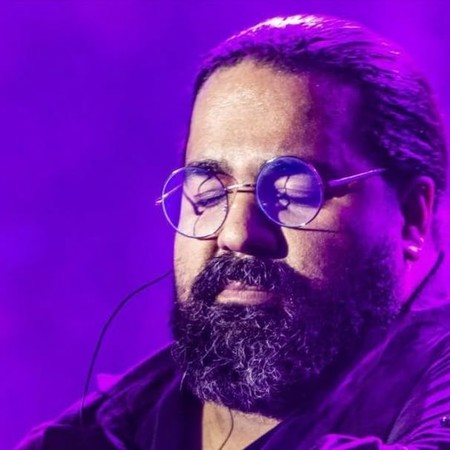 دانلود آهنگ عشق تازه حرف تازه من و تو و شب که درازه رضا صادقی Mp3 دانلود آهنگ عشق تازه حرف تازه من و تو و شب که درازه رضا صادقی Mp3