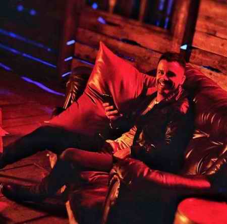 دانلود آهنگ این روزا یه قاب عکس خالیم خالیم نمیدونی چه حالیم بگو اشتباه کردی بعد من سیروان خسروی Mp3 دانلود آهنگ این روزا یه قاب عکس خالیم خالیم نمیدونی چه حالیم بگو اشتباه کردی بعد من سیروان خسروی Mp3