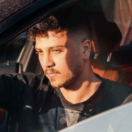 دانلود آهنگ من که هنوزم دل دیوونم شبا یه عالمه تنگ میشه یونا Mp3 دانلود آهنگ من که هنوزم دل دیوونم شبا یه عالمه تنگ میشه یونا Mp3