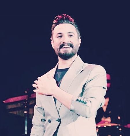 دانلود آهنگ یکی ساز دلش کوکه یکی این گوشه غمگینه یکی تو آینه دیروز داره فرداشو میبینه راغب Mp3 دانلود آهنگ یکی ساز دلش کوکه یکی این گوشه غمگینه یکی تو آینه دیروز داره فرداشو میبینه راغب Mp3