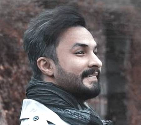 دانلود آهنگ عاشق دریا بودنت مرا به دریا کشانده هم گناه من خاطره هایت اینجا جا مانده راغب Mp3