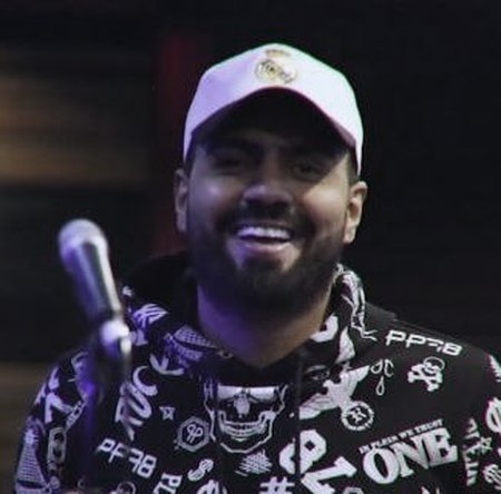 دانلود آهنگ بیا جلو عشقم غرور تو بشکن آروم میشم با تو اسممو صدا کن رضا شیری Mp3 دانلود آهنگ بیا جلو عشقم غرور تو بشکن آروم میشم با تو اسممو صدا کن رضا شیری Mp3